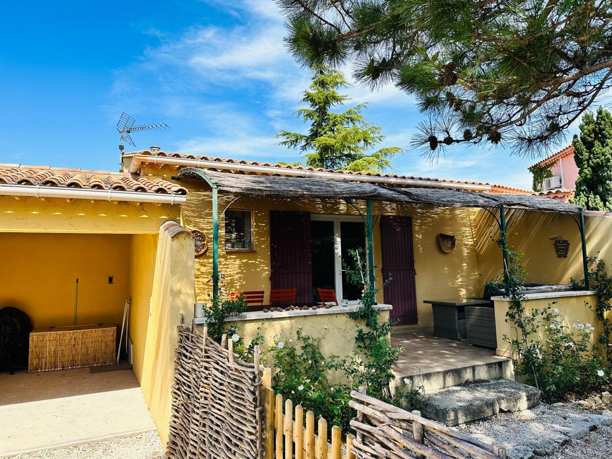 La Pitchoune : Gite Aux Pieds Des Alpilles Mouries Exterior foto